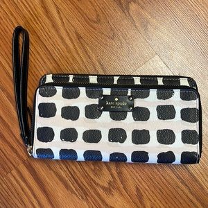 Kate Spade Staci Large Carryall Wristlet